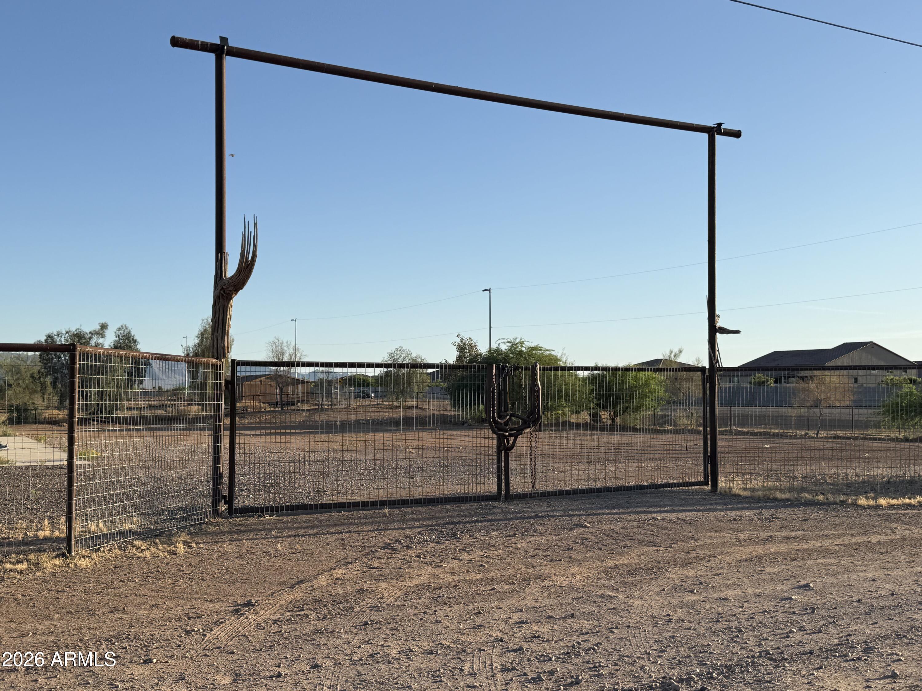 22227 W DIXILETA Drive