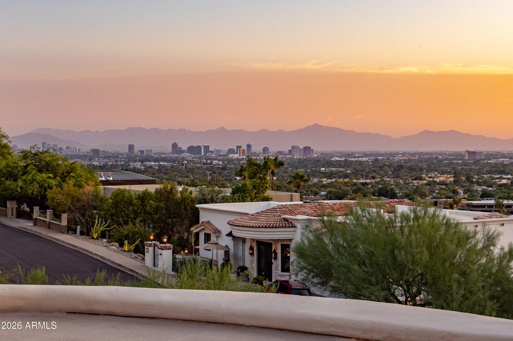 Photo of 7127 N 23rd Place N, Phoenix, AZ 85020 (MLS # 7055566)