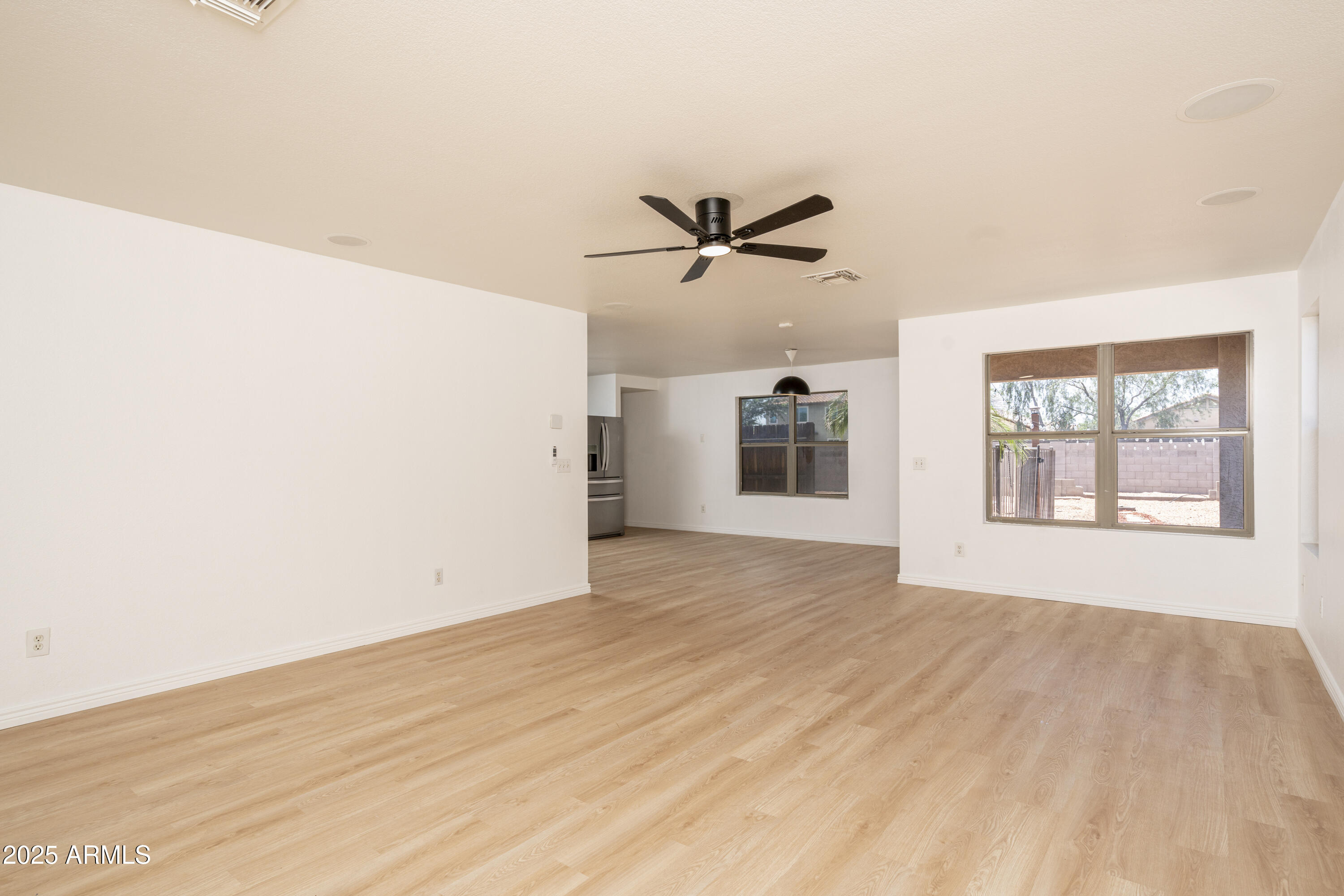 12424 N B Street