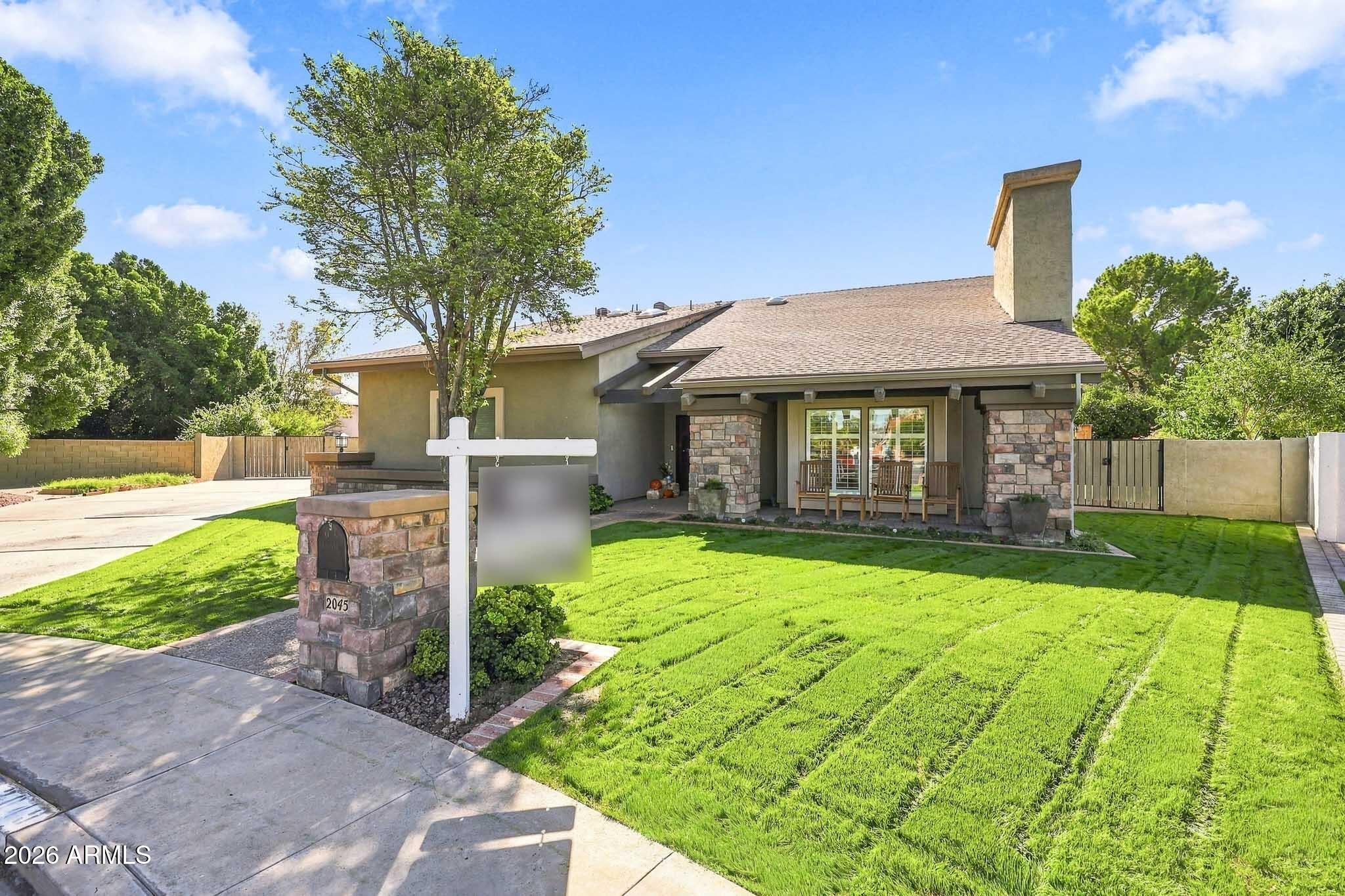 2045 N GENTRY --
