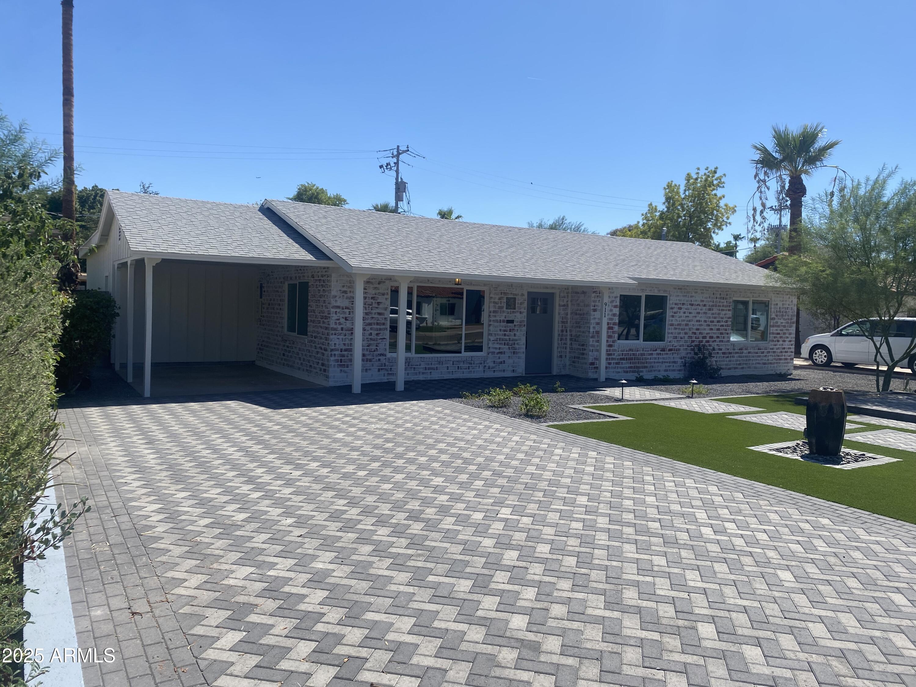 911 W Verde Lane
