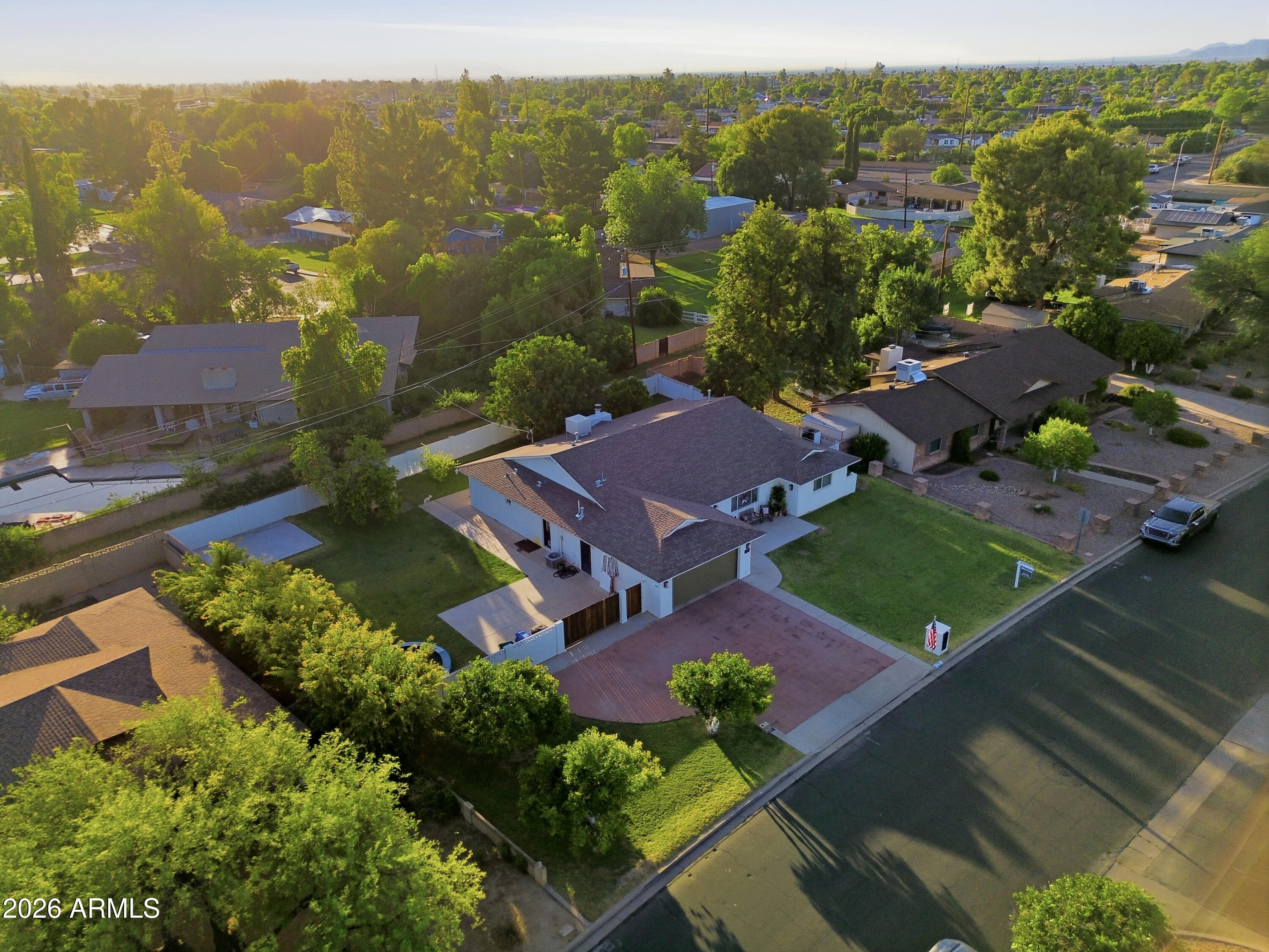 1102 N FOREST --
