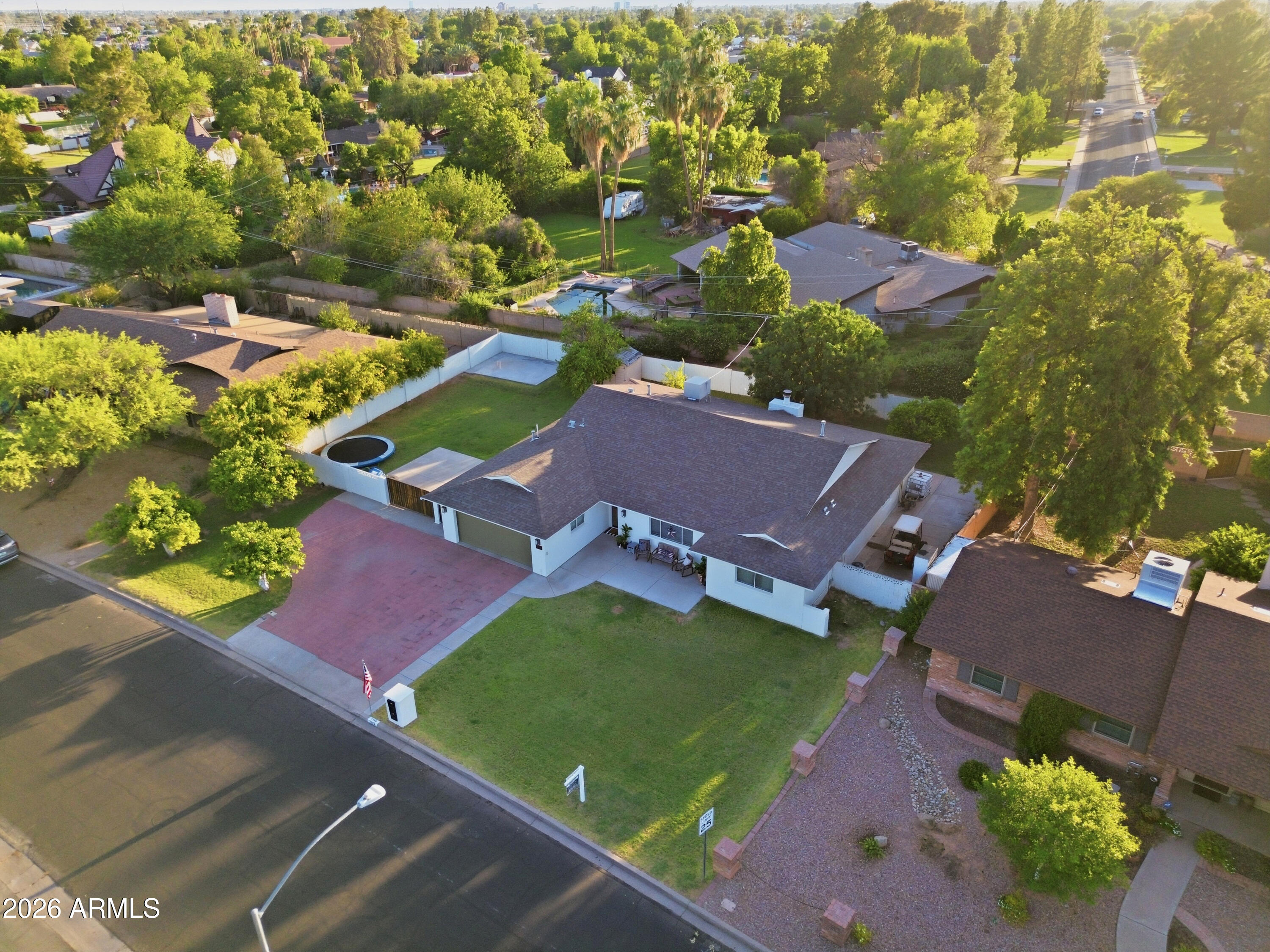 1102 N FOREST --
