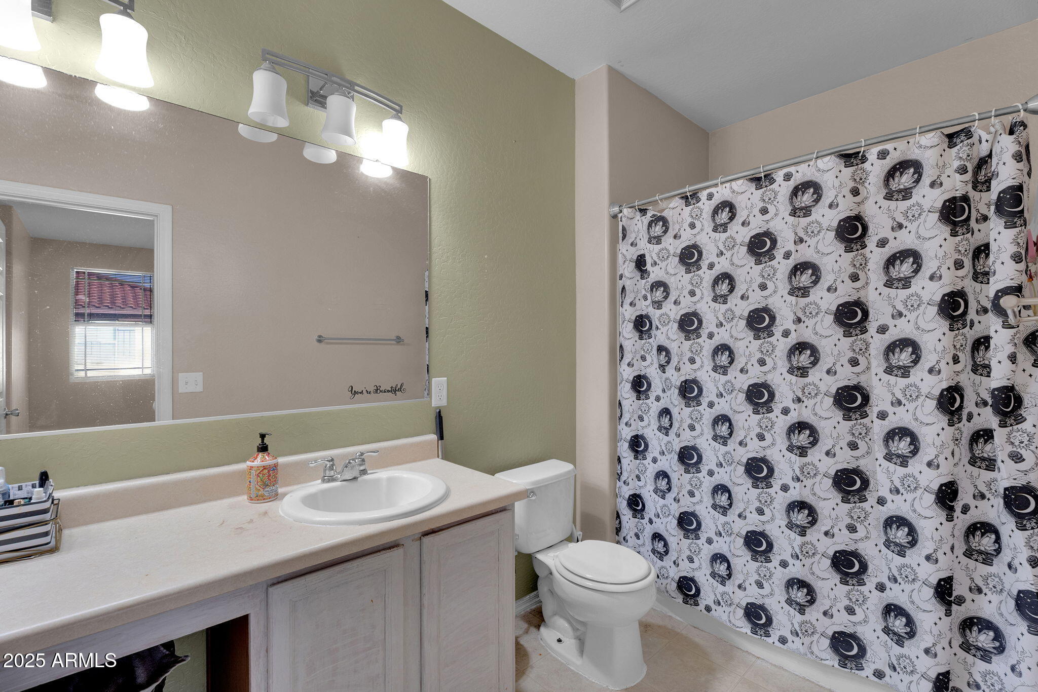 8187 W LYNWOOD Street