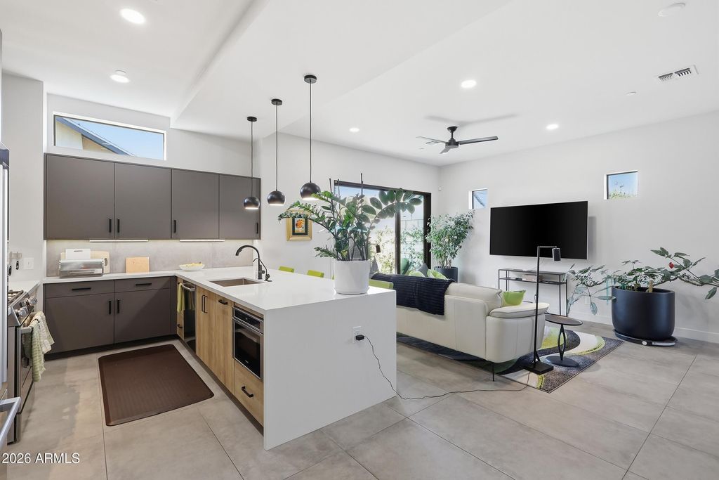 Photo of 377 E Windsor Avenue #1, Phoenix, AZ 85004 (MLS # 6969960)