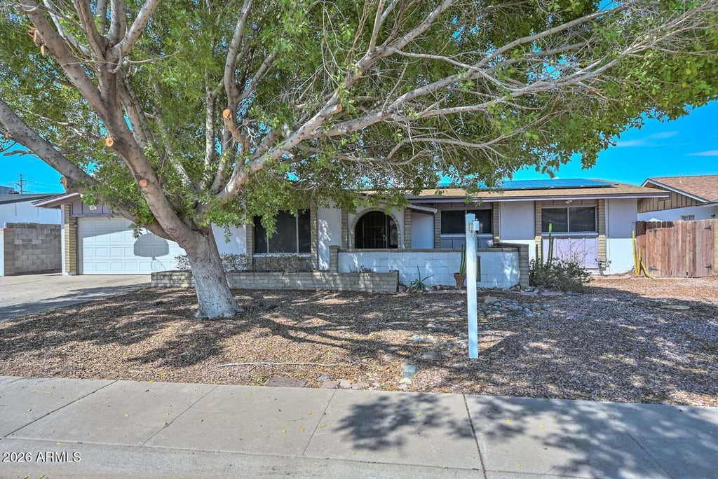Photo of 11840 N 49th Avenue, Glendale, AZ 85304 (MLS # 7073485)