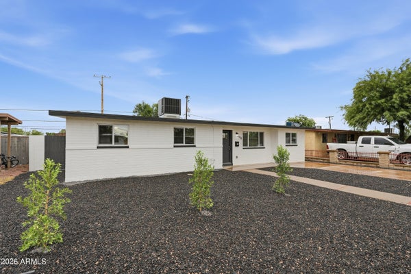 140 W SARAGOSA ST, CHANDLER, AZ 85225 - Image e5fea5ad4e4afff95327873fddab98dd/1165413393