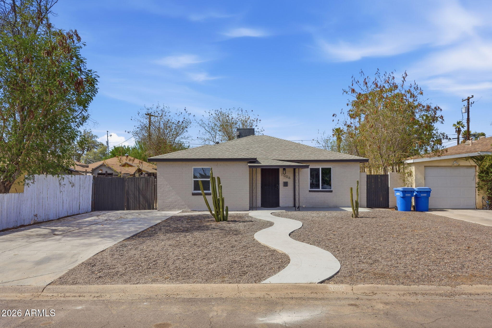 1006 E Weldon Avenue