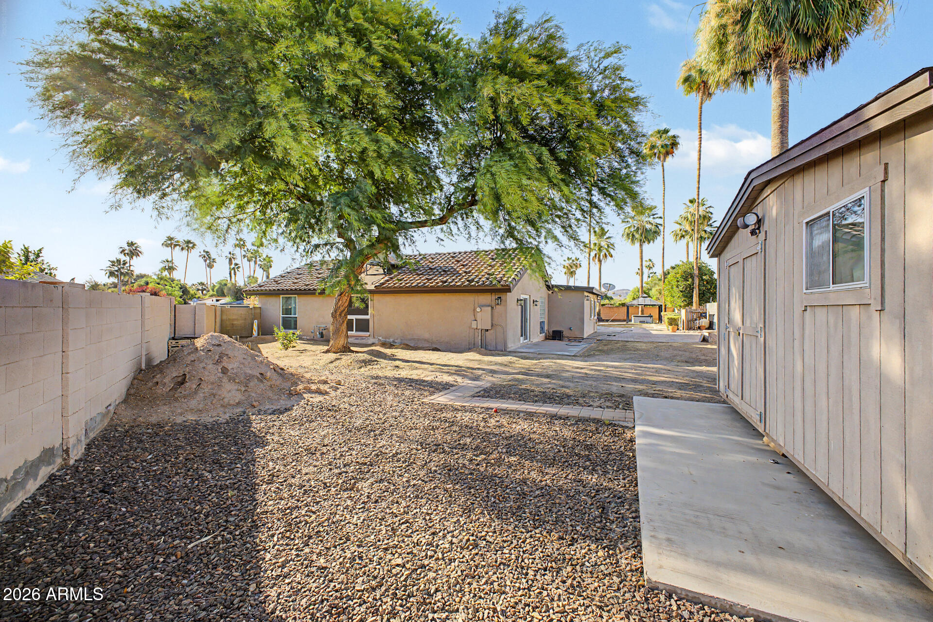MODERN GROVES - Residential