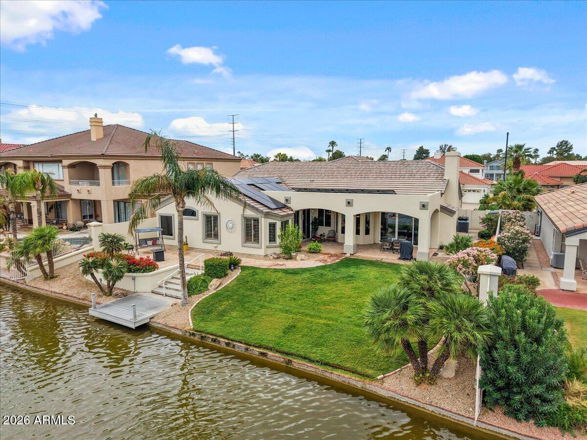 1902 E WILLOW TREE Court