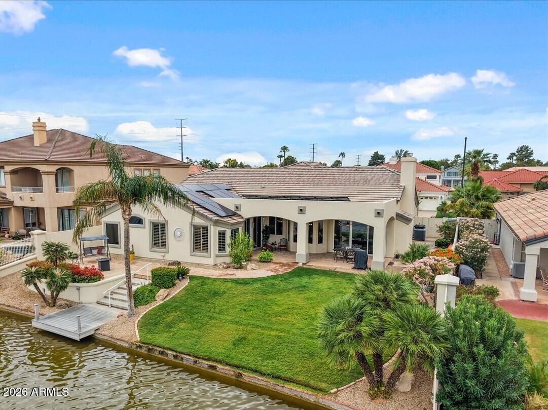 1902 E WILLOW TREE Court