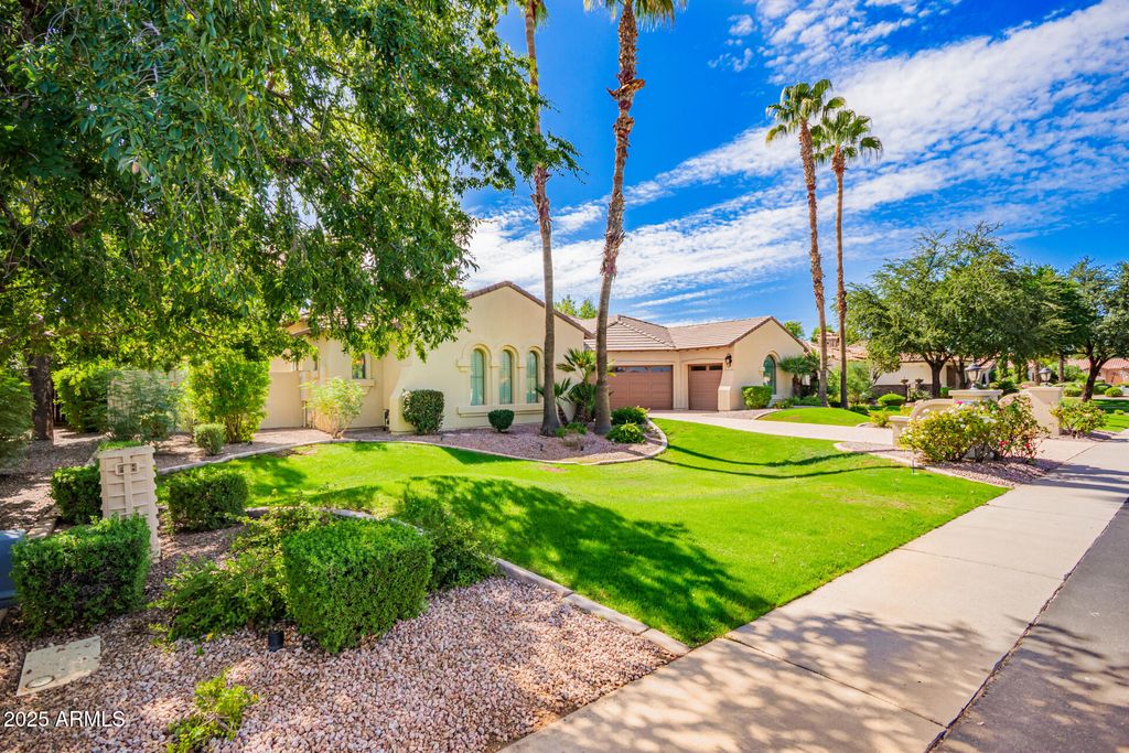 Photo of 2069 E Cedar Place, Chandler, AZ 85249 (MLS # 6934372)