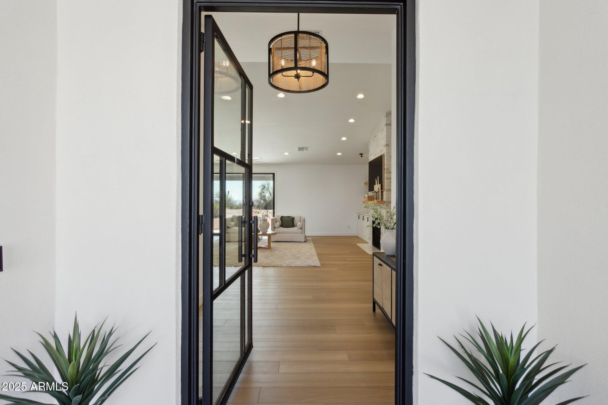 576 E Tanglewood Trail