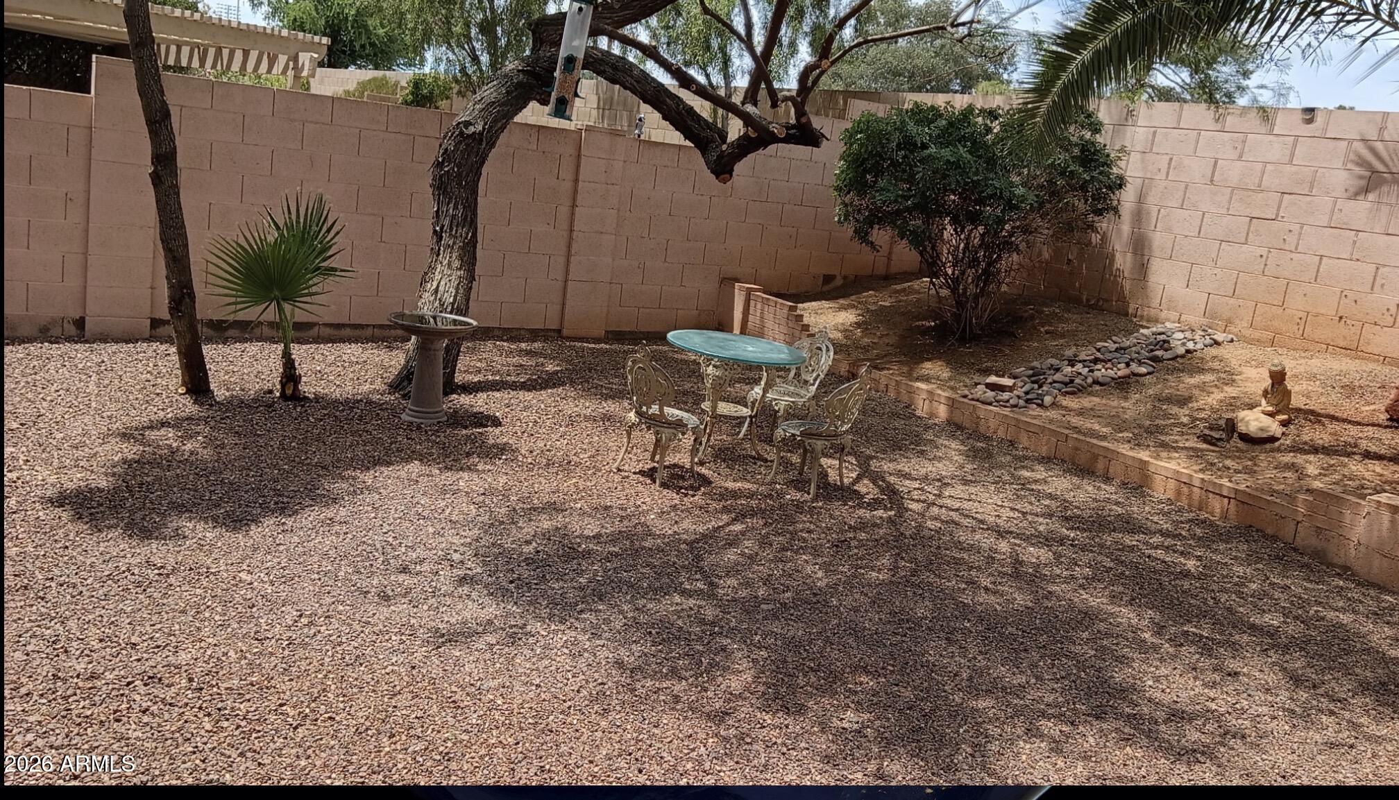 4026 E MEADOW Drive