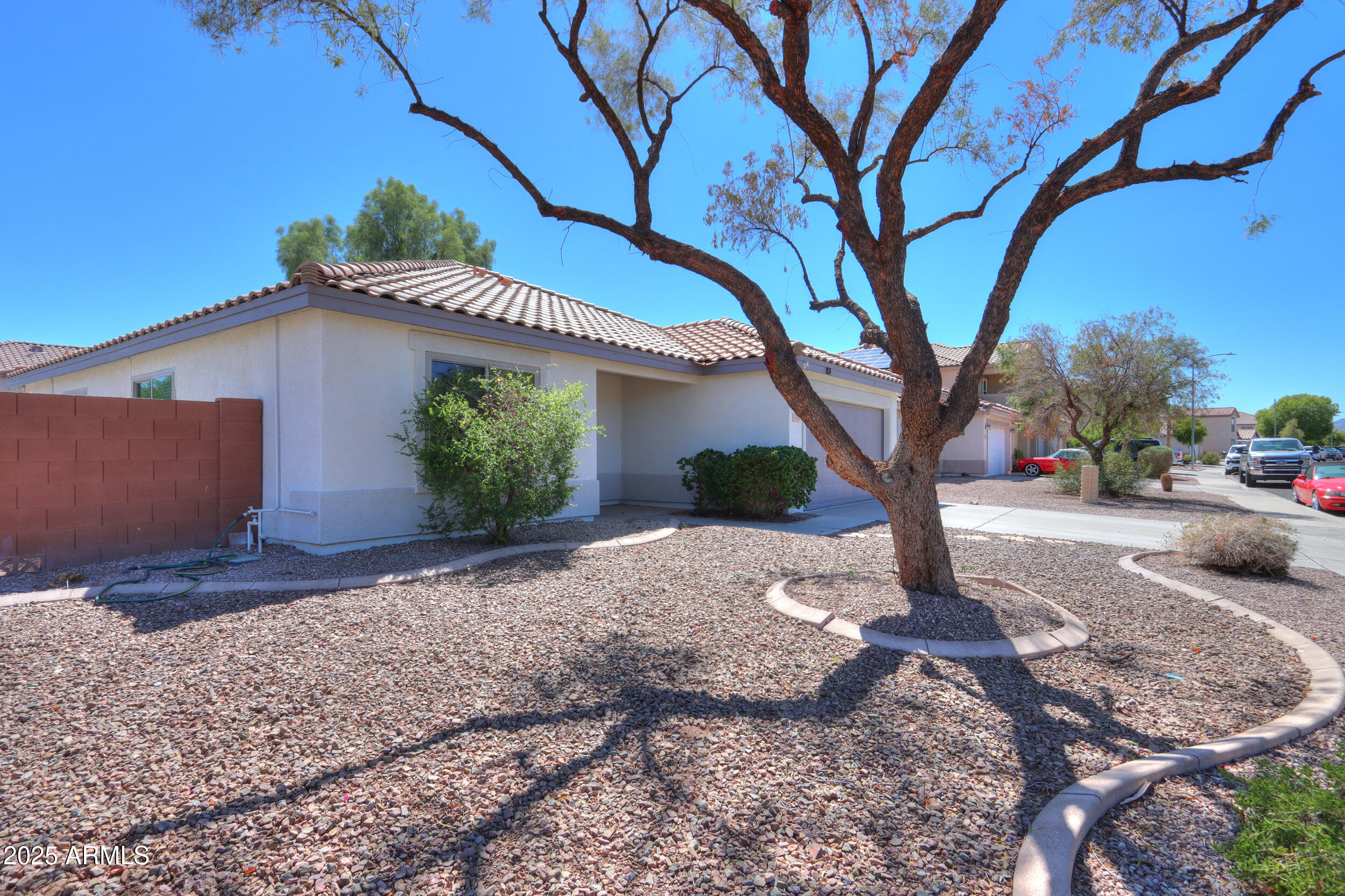 15529 W GELDING Drive