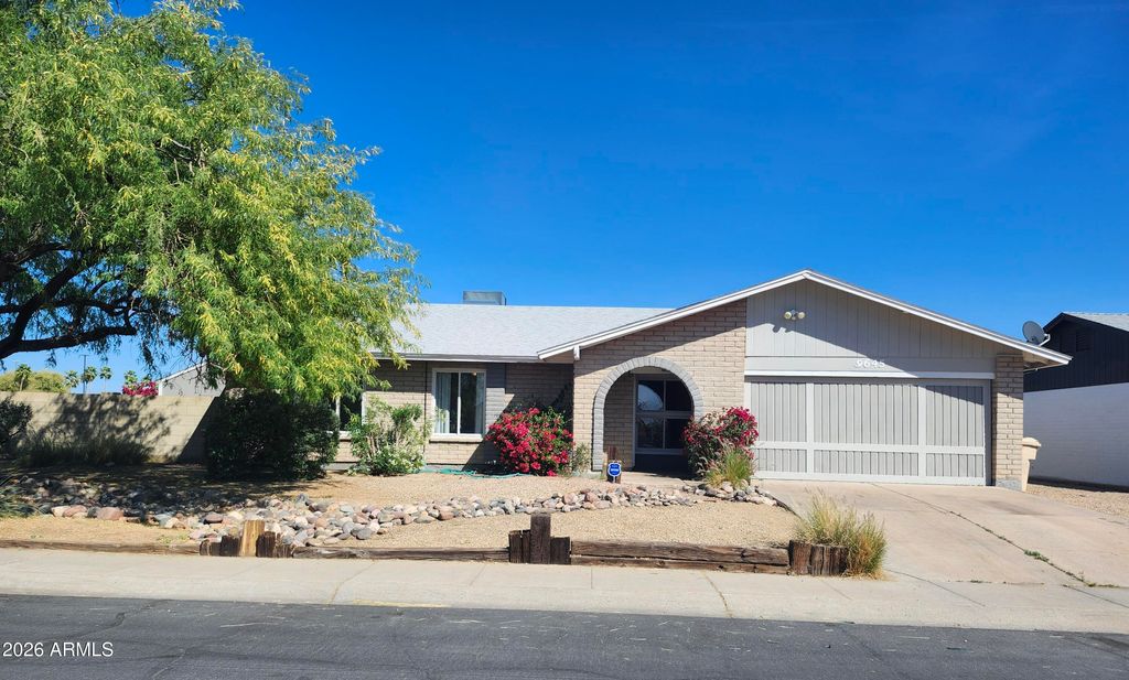Photo of 9645 N 63rd Drive, Glendale, AZ 85302 (MLS # 7000543)
