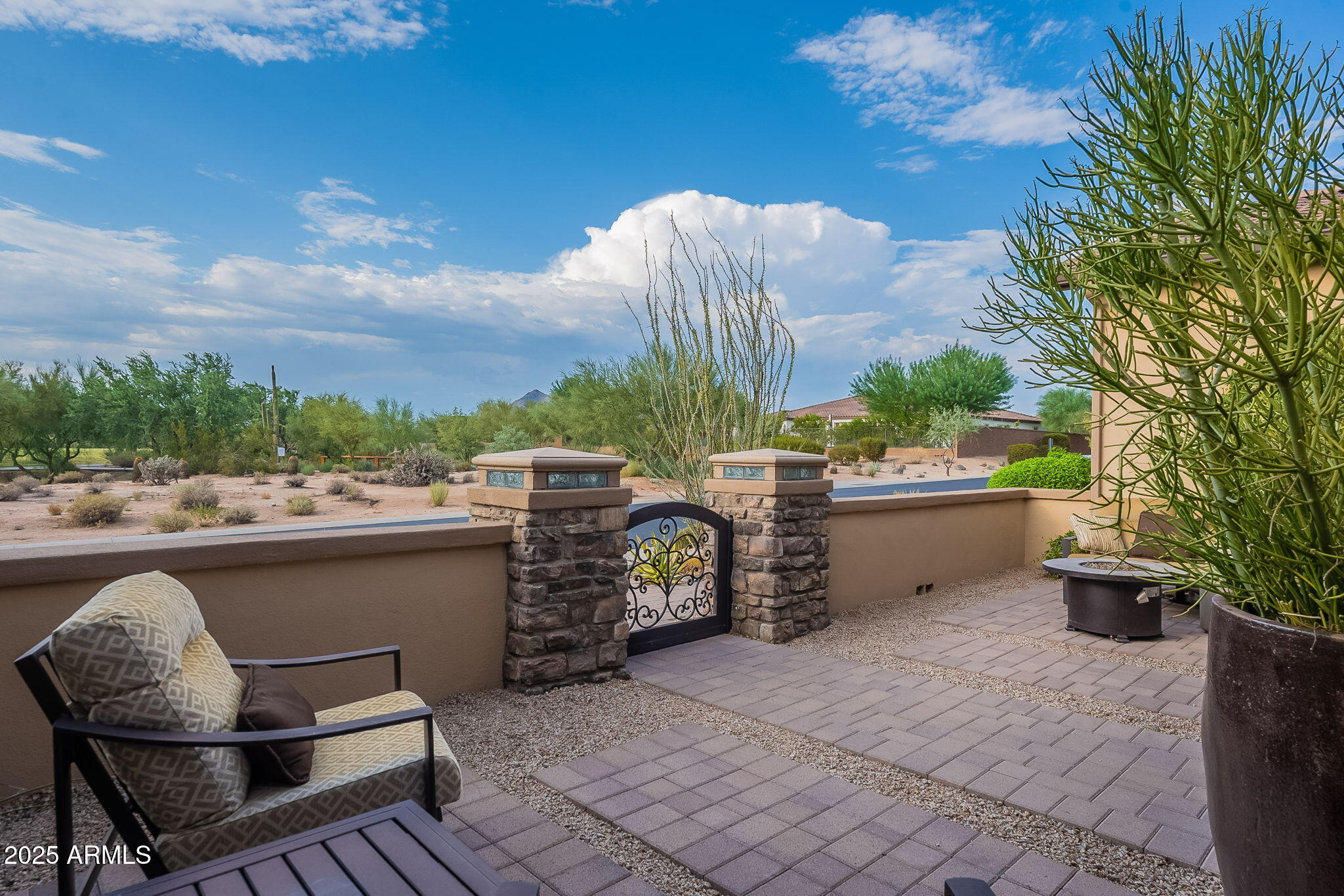6015 E CALLE MARITA --