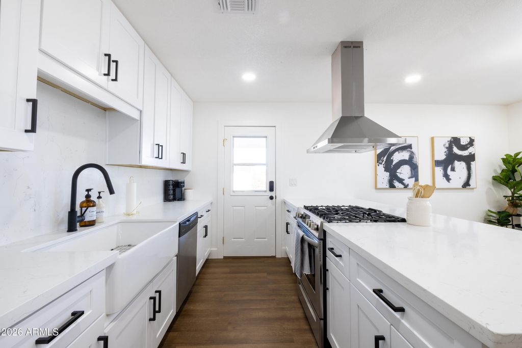 Photo of 216 E Washington Avenue, Gilbert, AZ 85234 (MLS # 7014769)