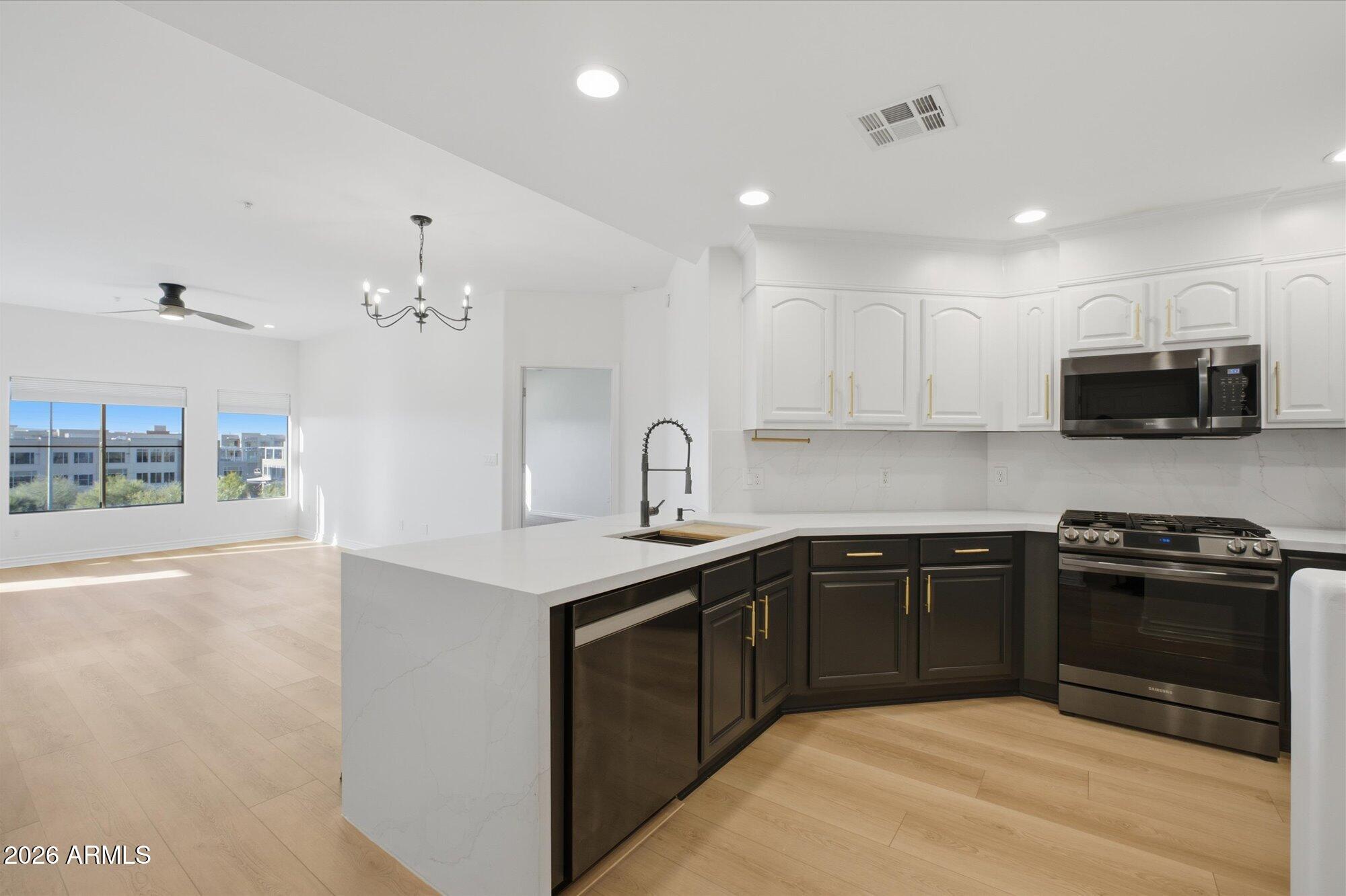 5350 E DEER VALLEY Drive 4429