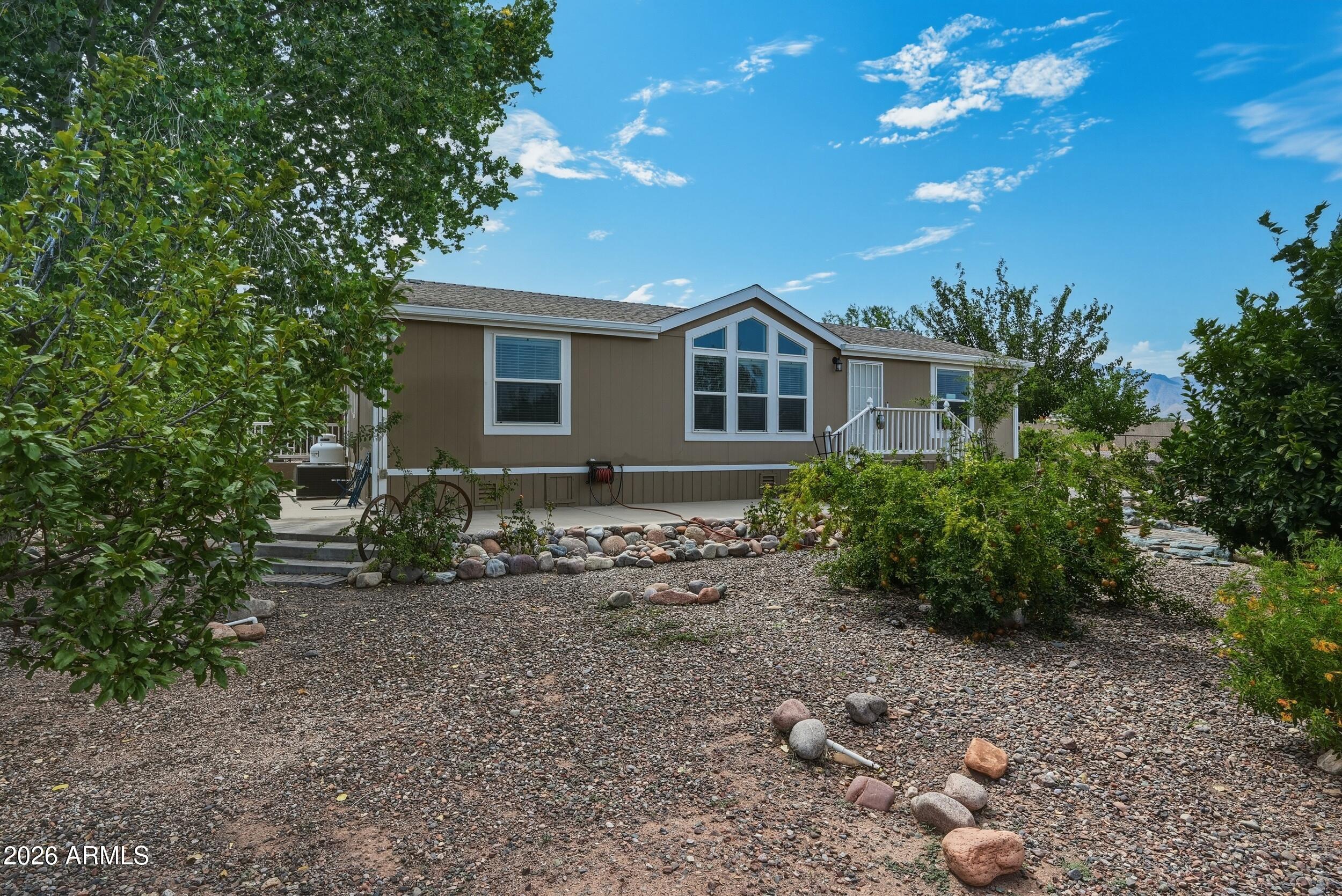 153 E MITCHELL Way