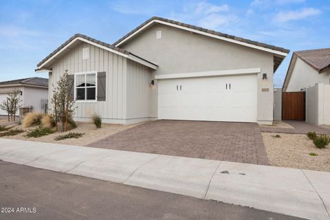 A home in Cave Creek