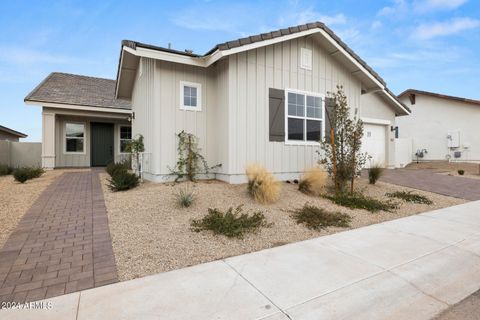 A home in Cave Creek