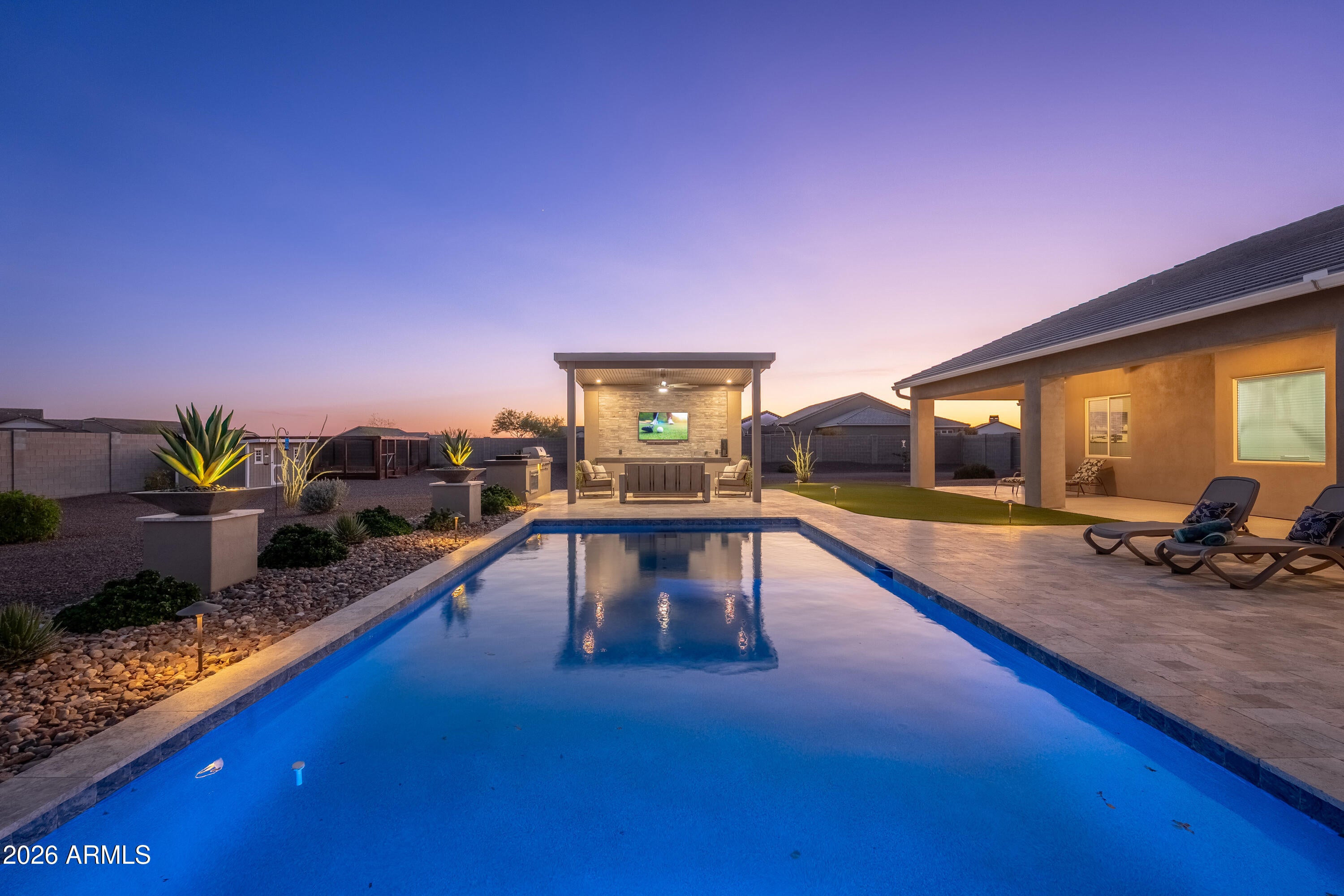 9037 W GARNET MOUNTAIN Drive