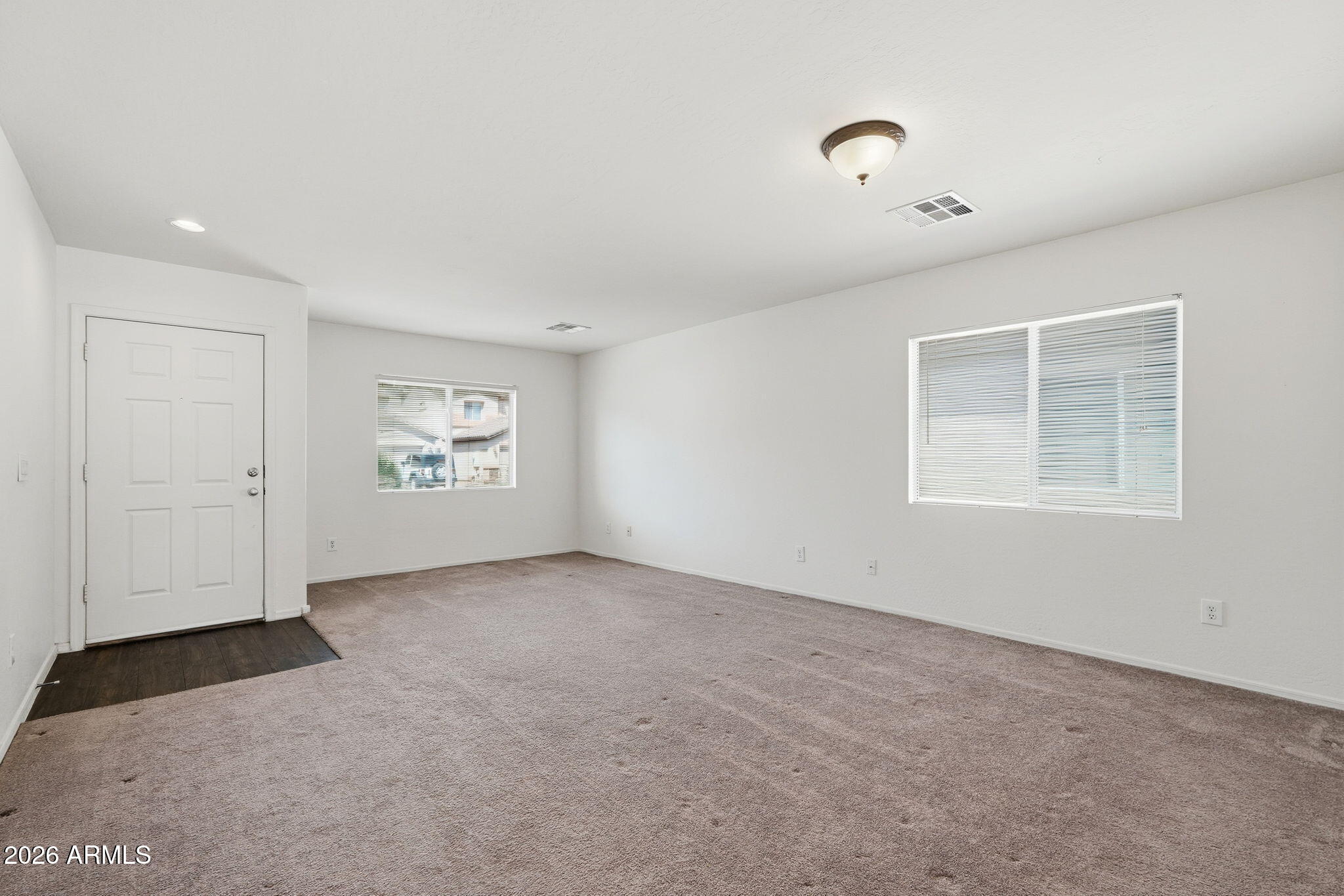 11613 W SCHLEIFER Drive