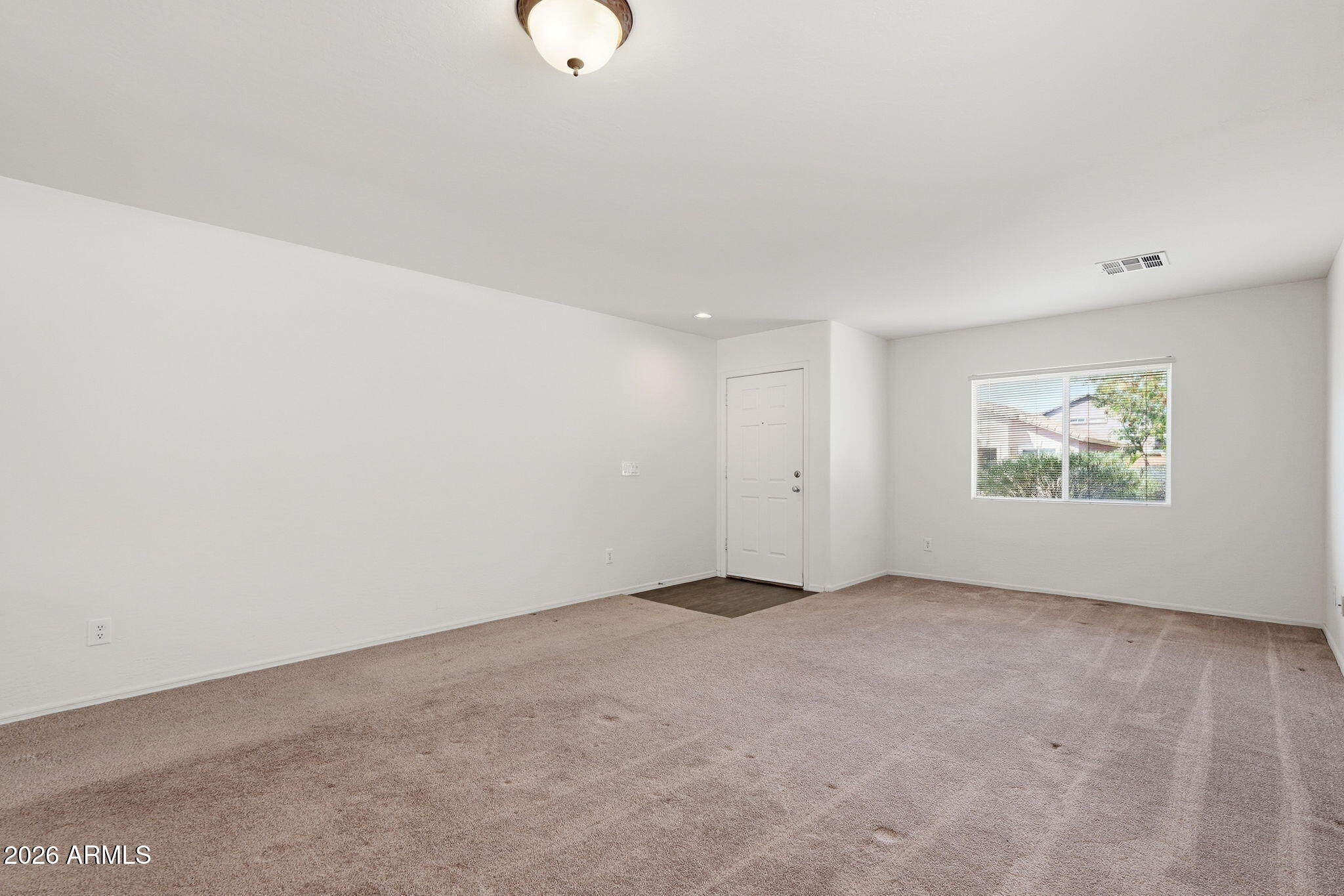 11613 W SCHLEIFER Drive