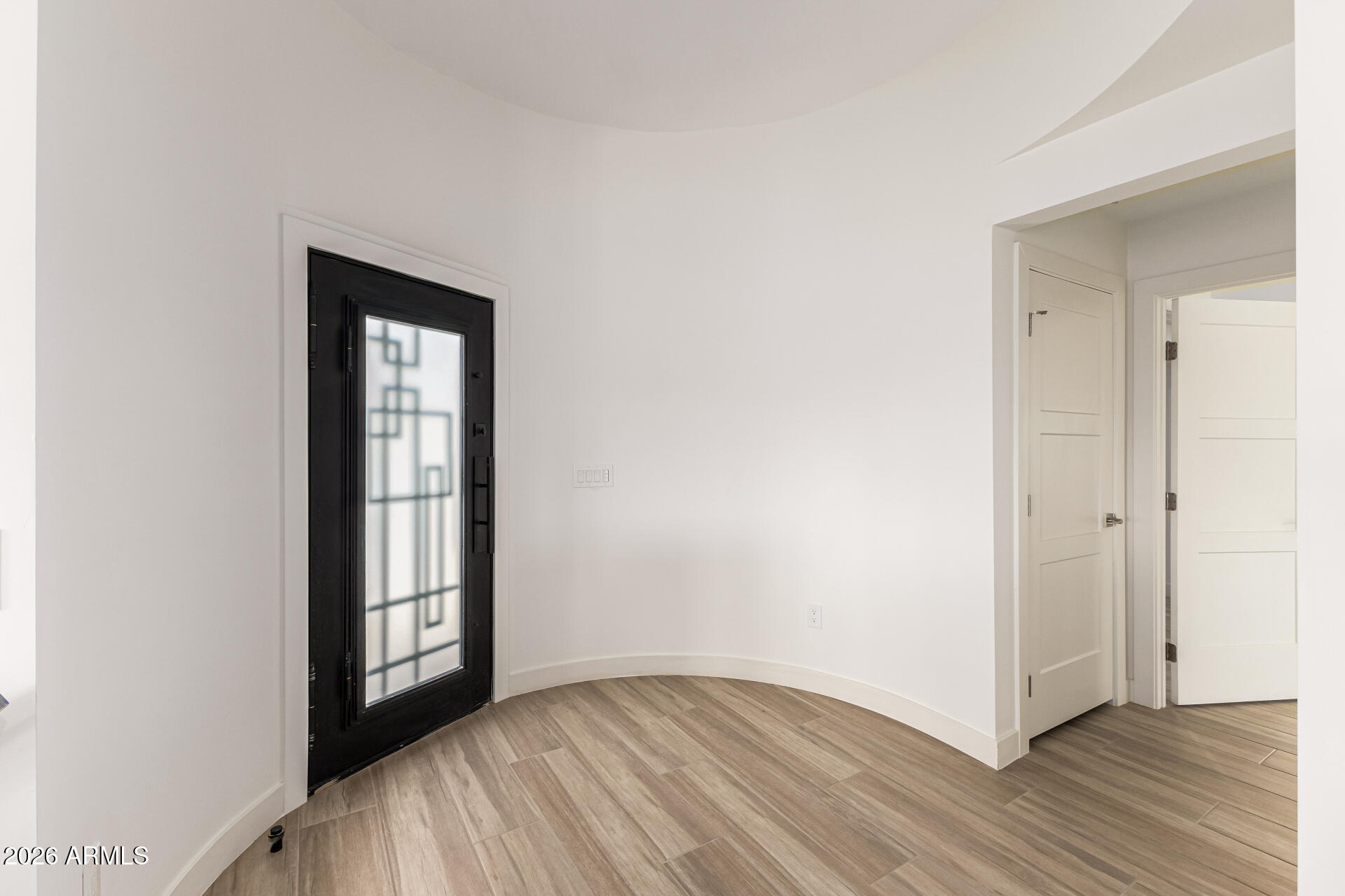 1402 E LAS PALMARITAS Drive