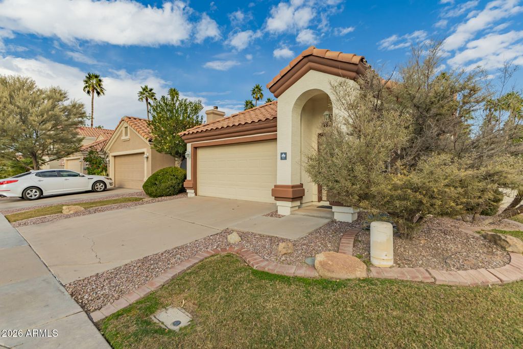 Photo of 517 S Paradise Drive, Gilbert, AZ 85233 (MLS # 6975178)