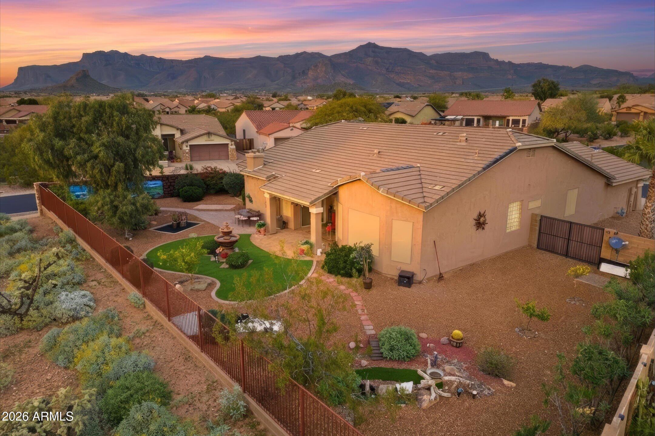 8348 S LUCKY SEVEN Court