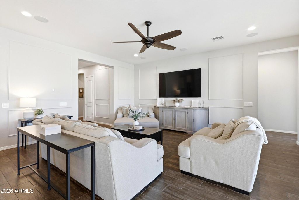 Photo of 1422 E Milada Drive, Phoenix, AZ 85042 (MLS # 7000581)