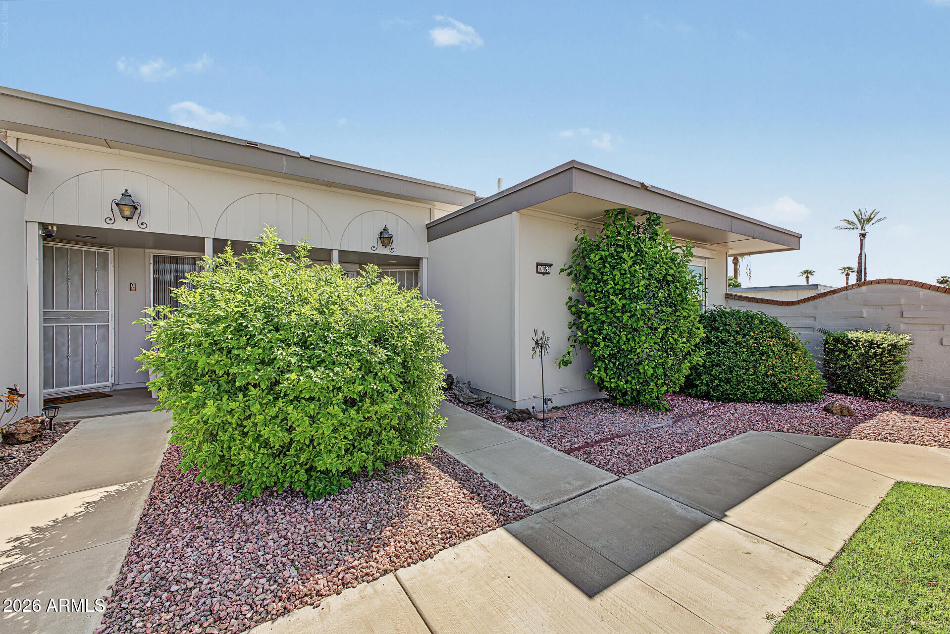 10856 W COGGINS Drive