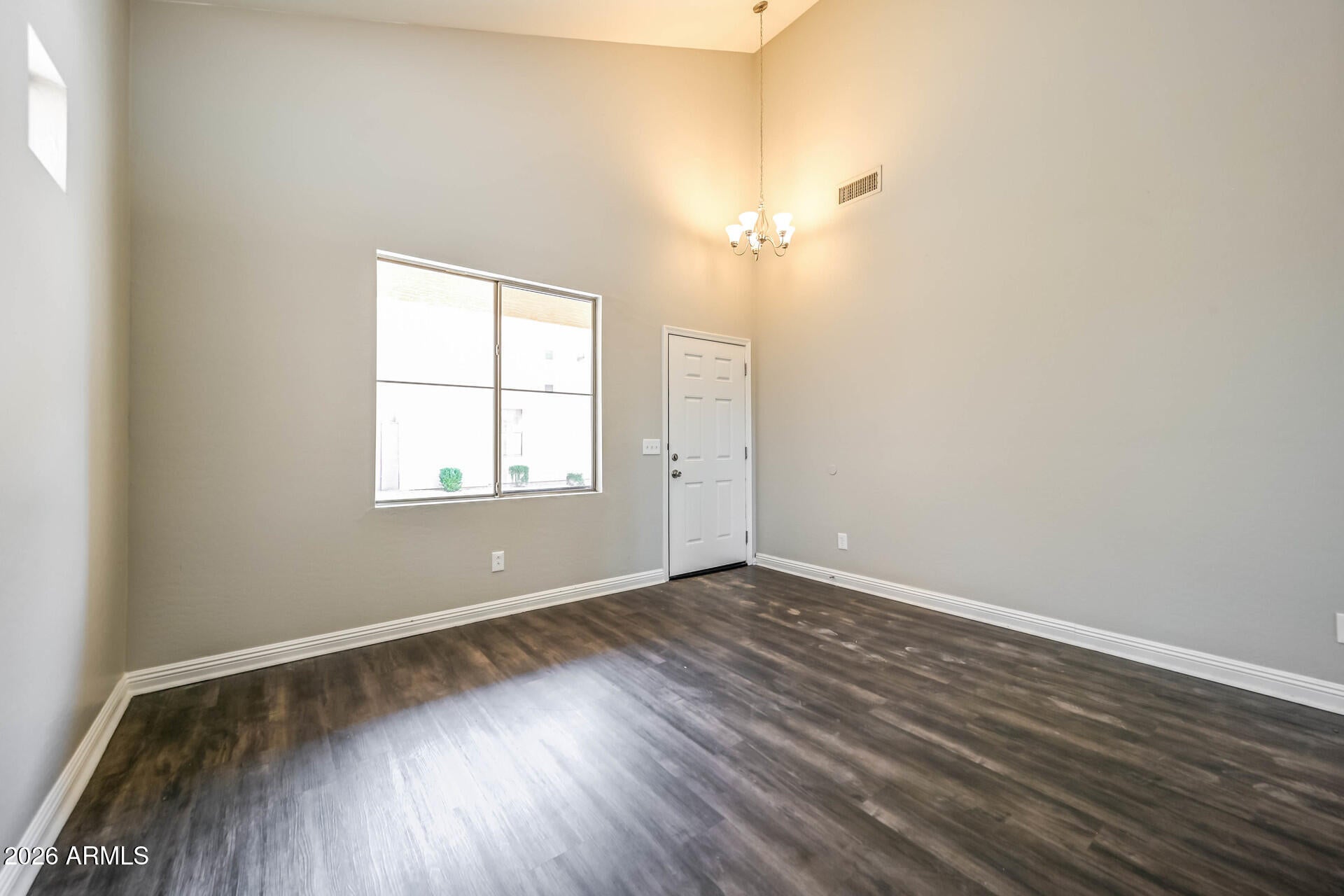 3044 W LOS GATOS Drive