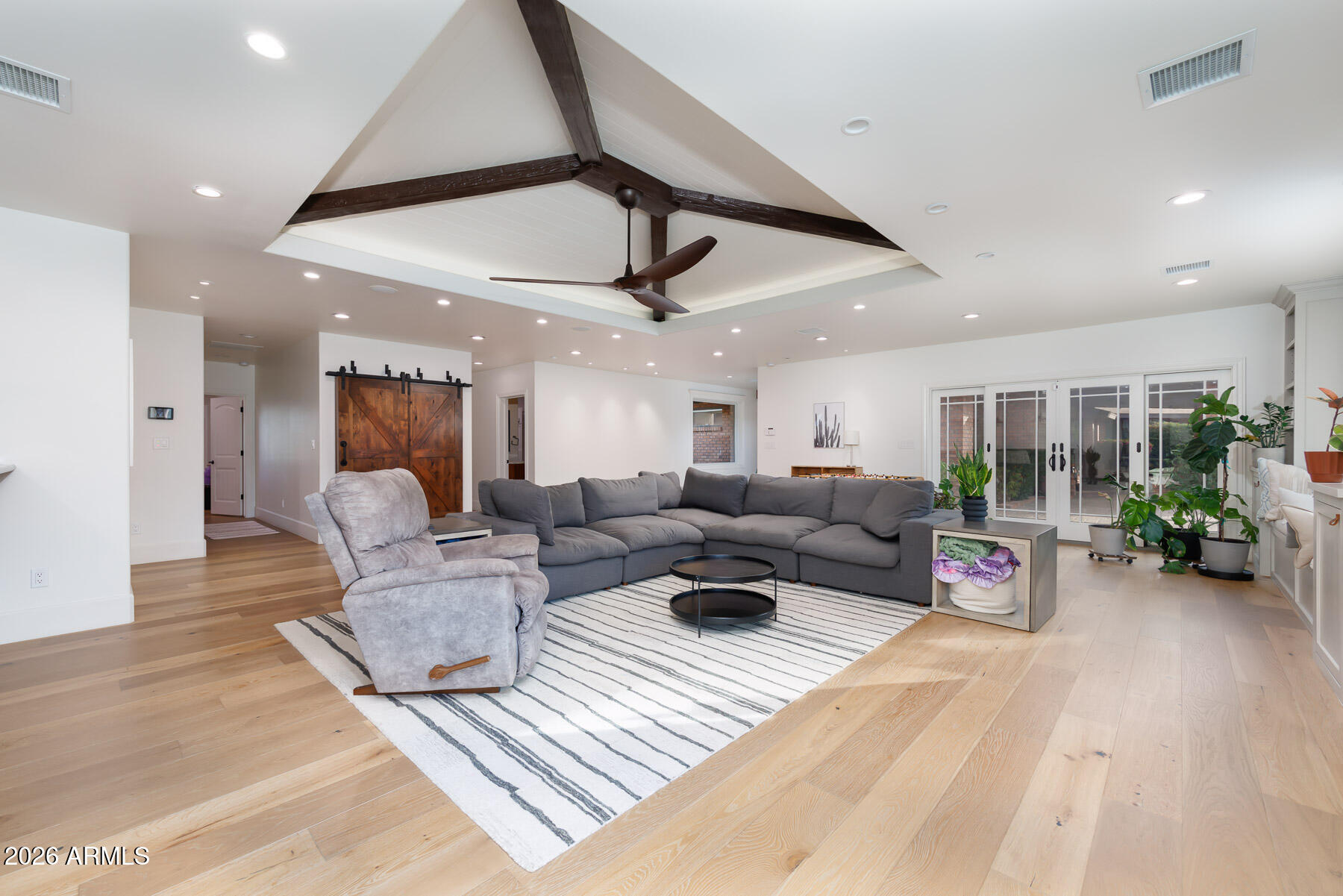 4041 E HERMOSA VISTA Drive