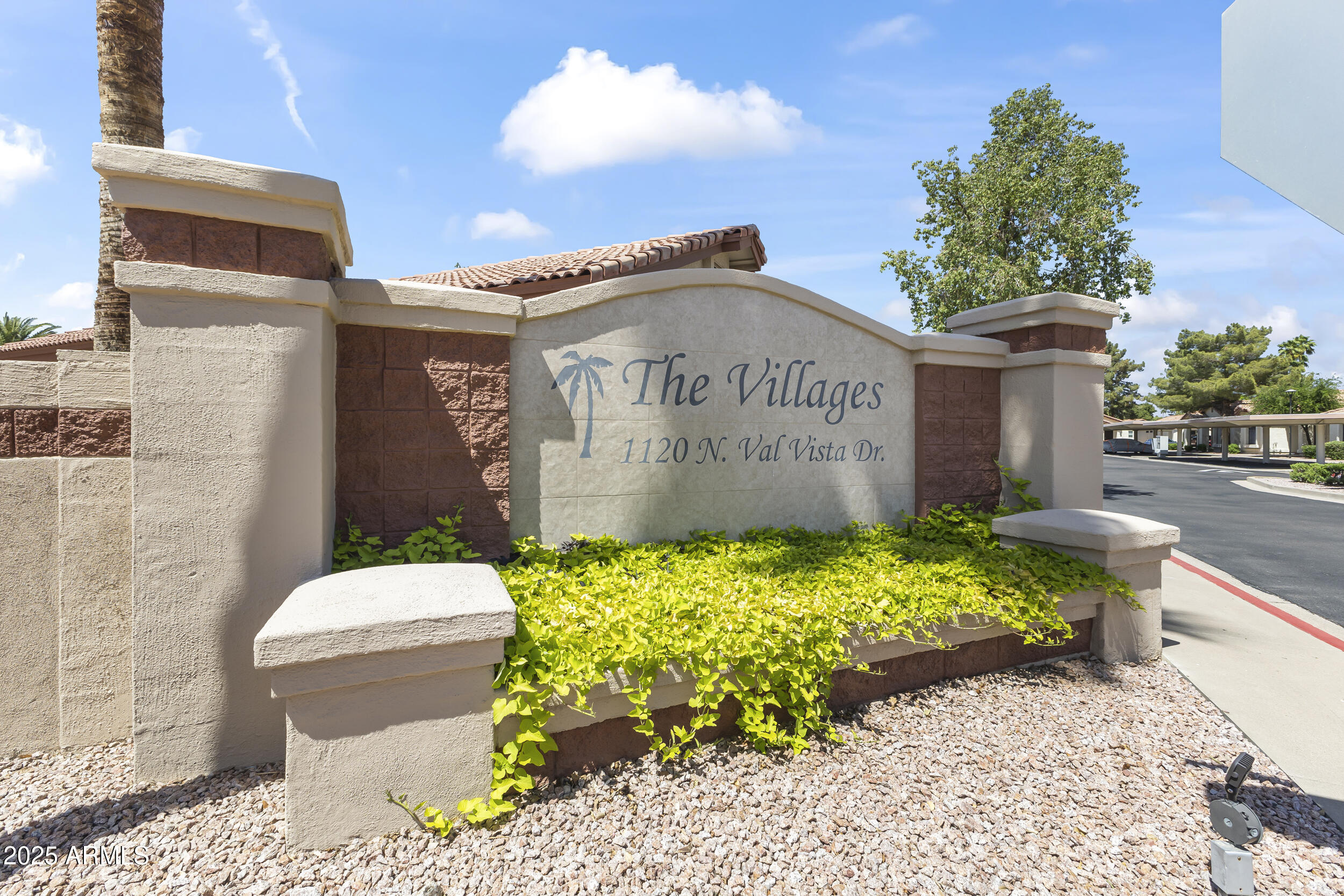 1120 N VAL VISTA Drive 96