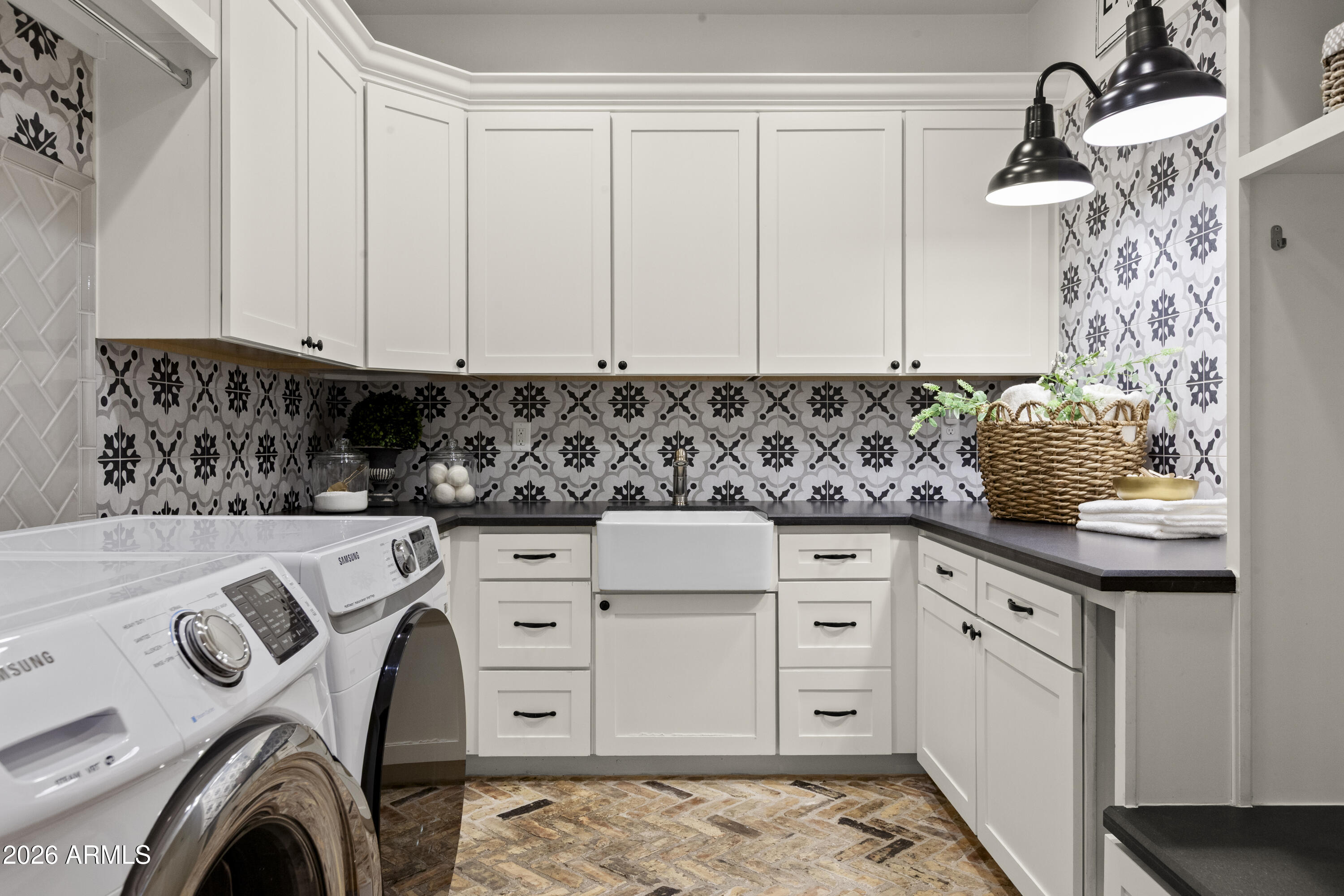 DEL RAY ESTATES - Residential