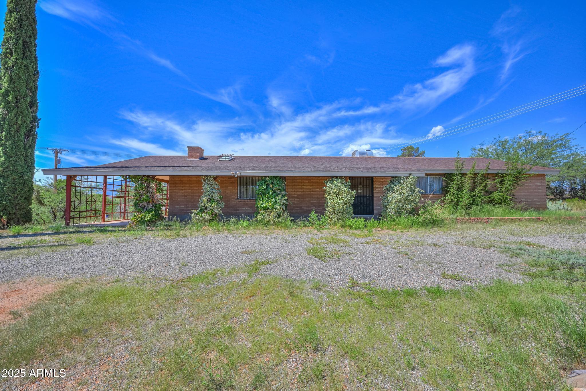 1548 HUMMINGBIRD Lane