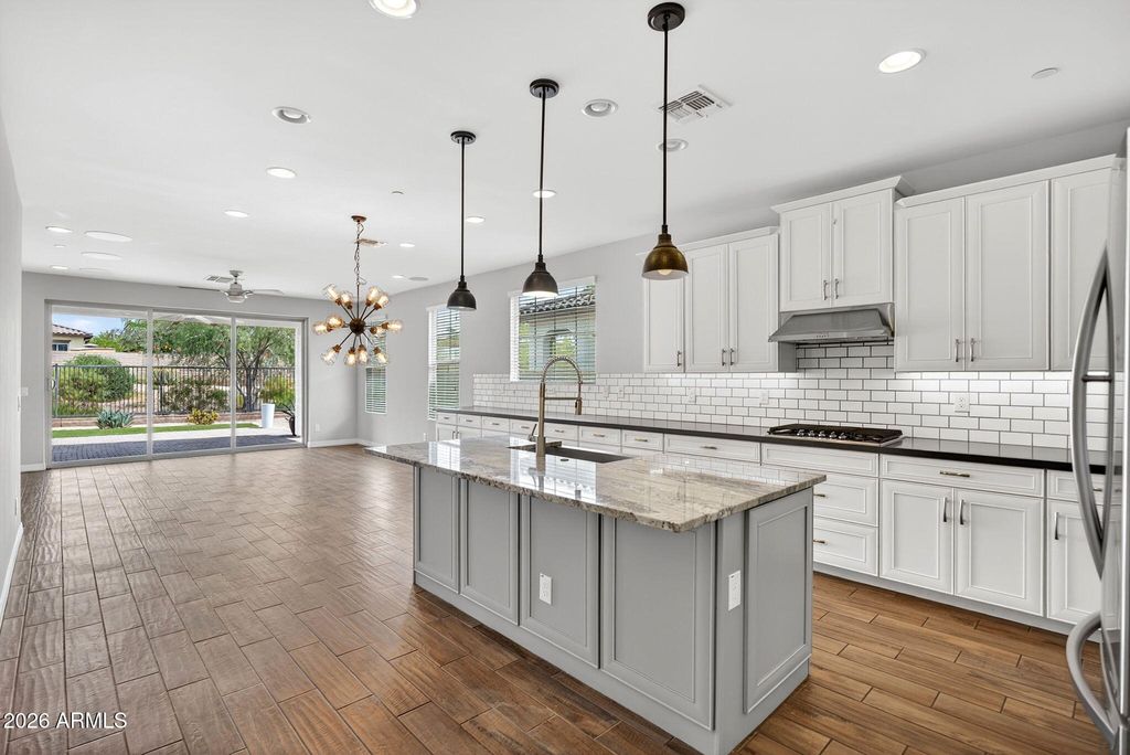 Photo of 12124 W Peak View Road, Peoria, AZ 85383 (MLS # 7012805)