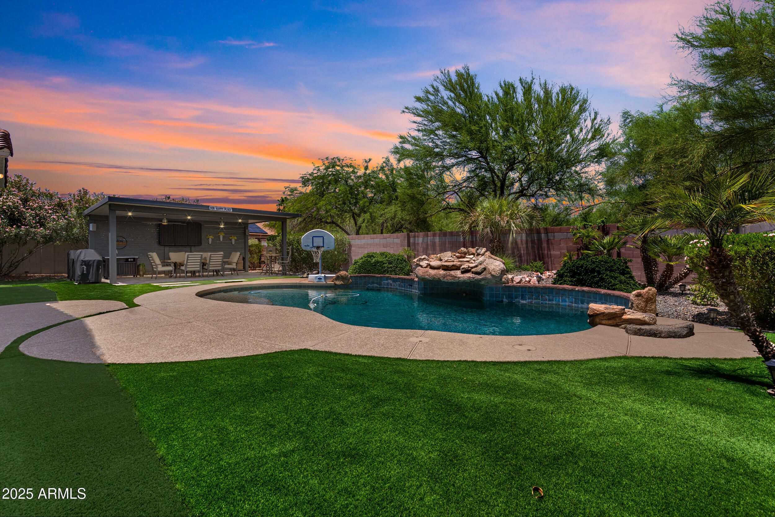 9736 W BLACK HILL Road