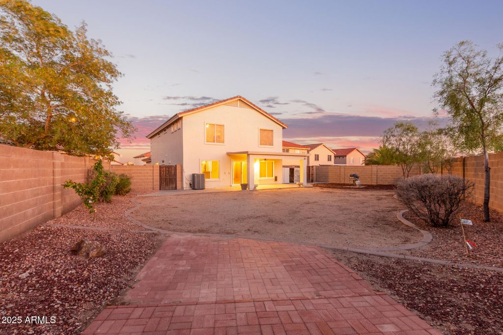 Photo of 148 N 227th Lane, Buckeye, AZ 85326 (MLS # 6925605)
