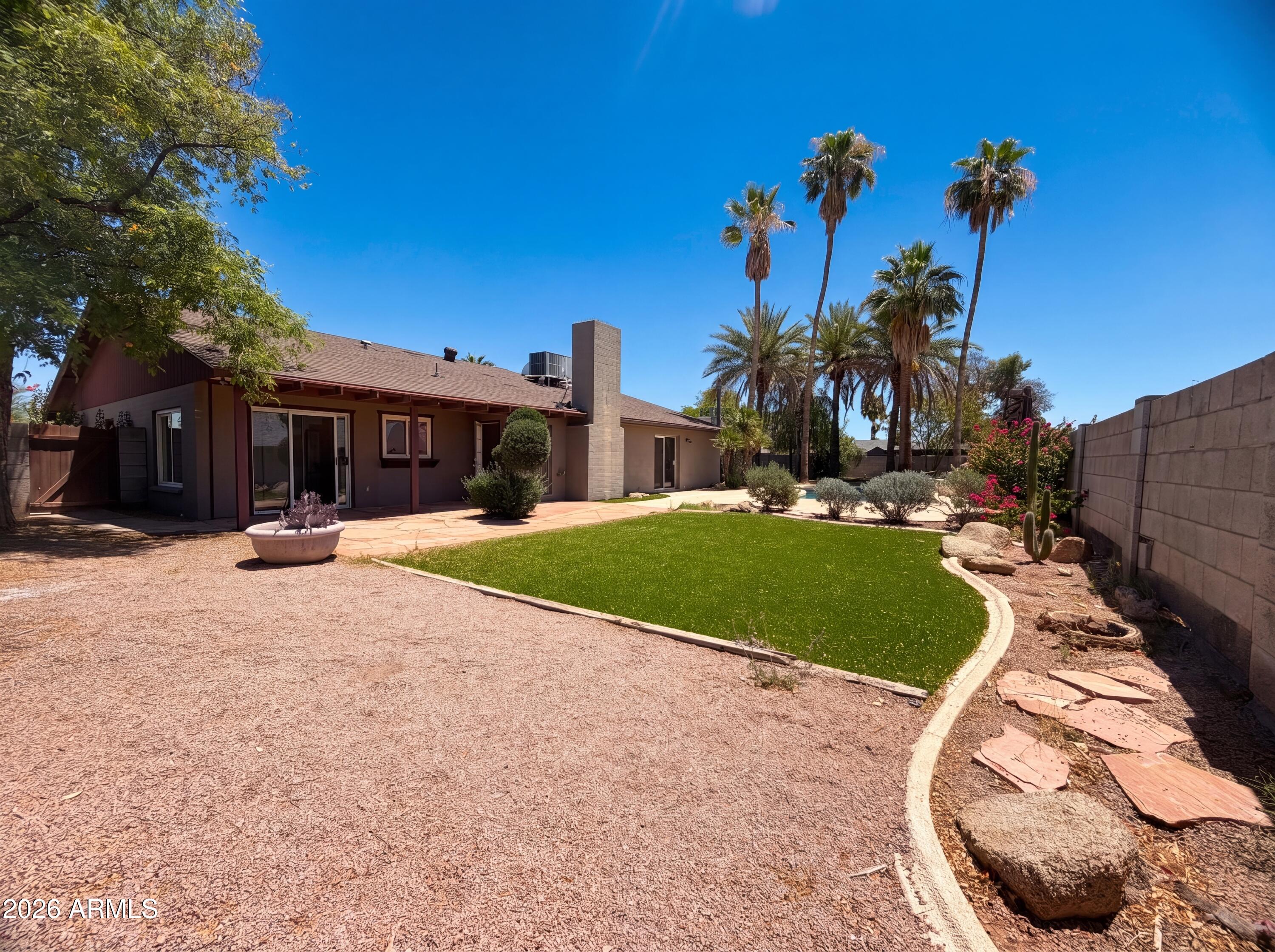 1307 W ALAMO Drive