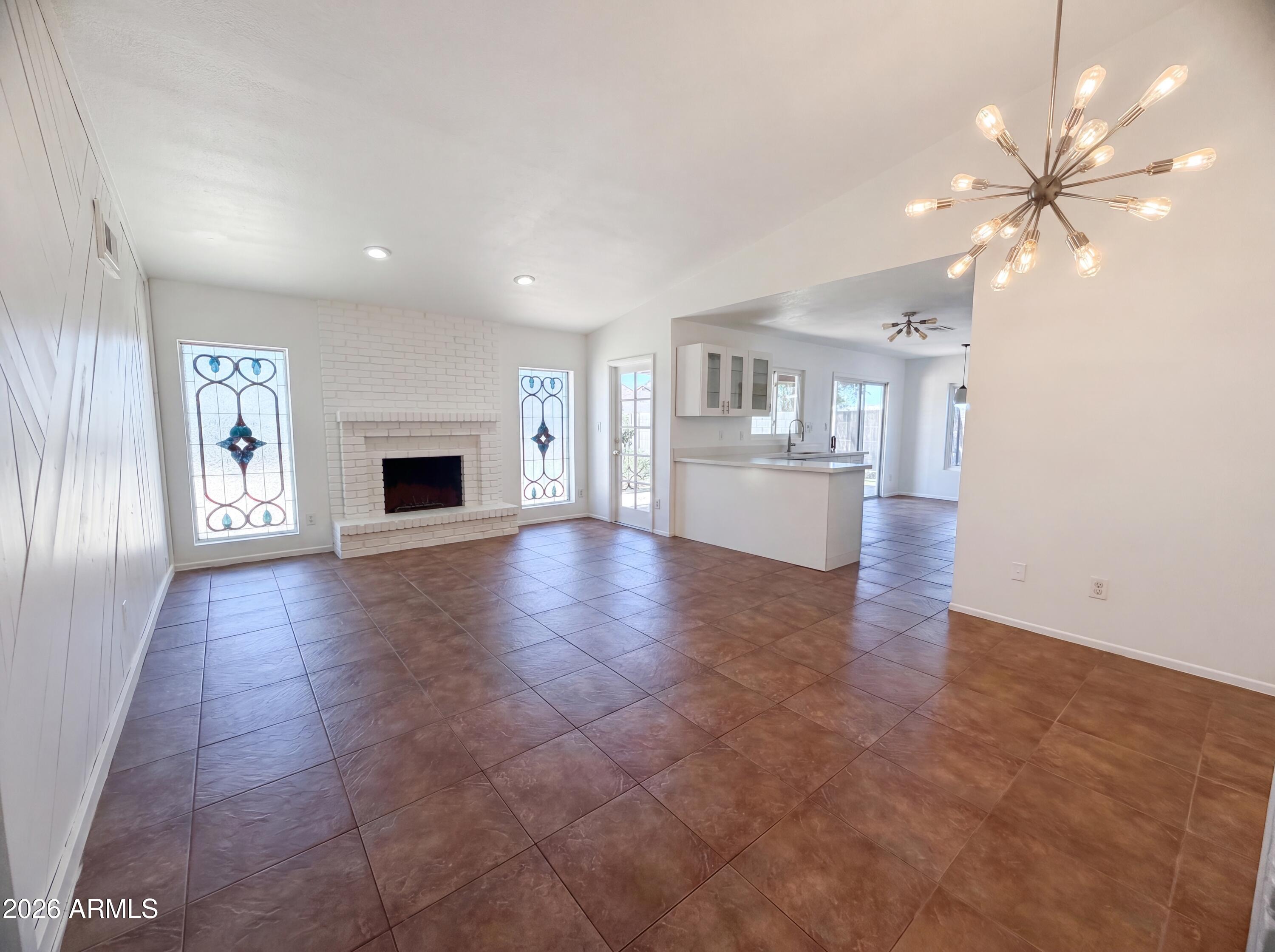 1307 W ALAMO Drive