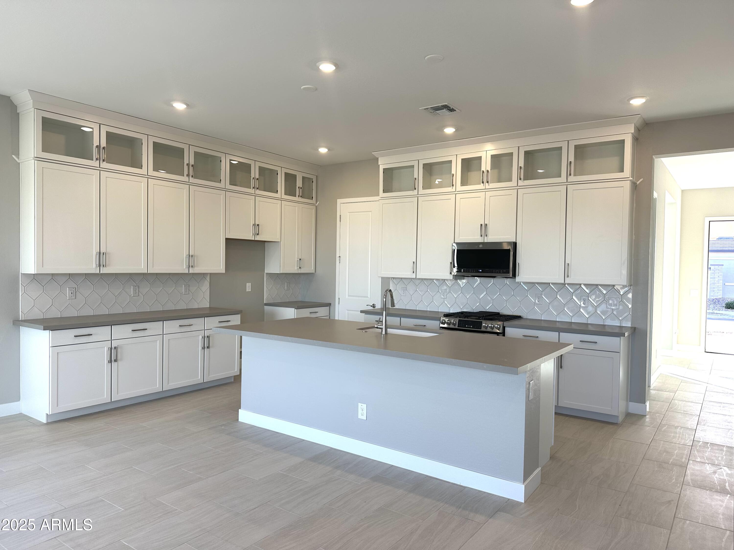 43457 N WOLLEMI Street