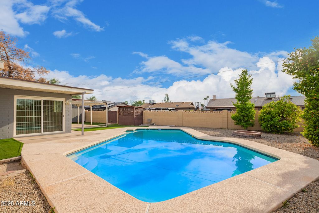 Photo of 503 E Pebble Beach Drive, Tempe, AZ 85282 (MLS # 6946537)