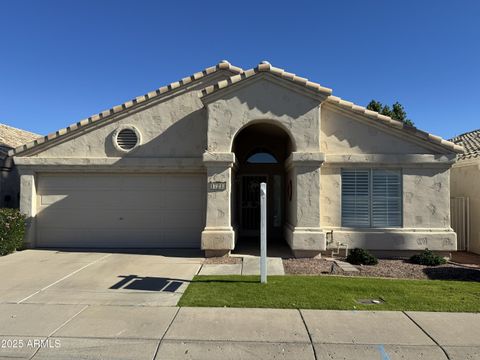 17233 N WINDING Trail Surprise AZ 85374