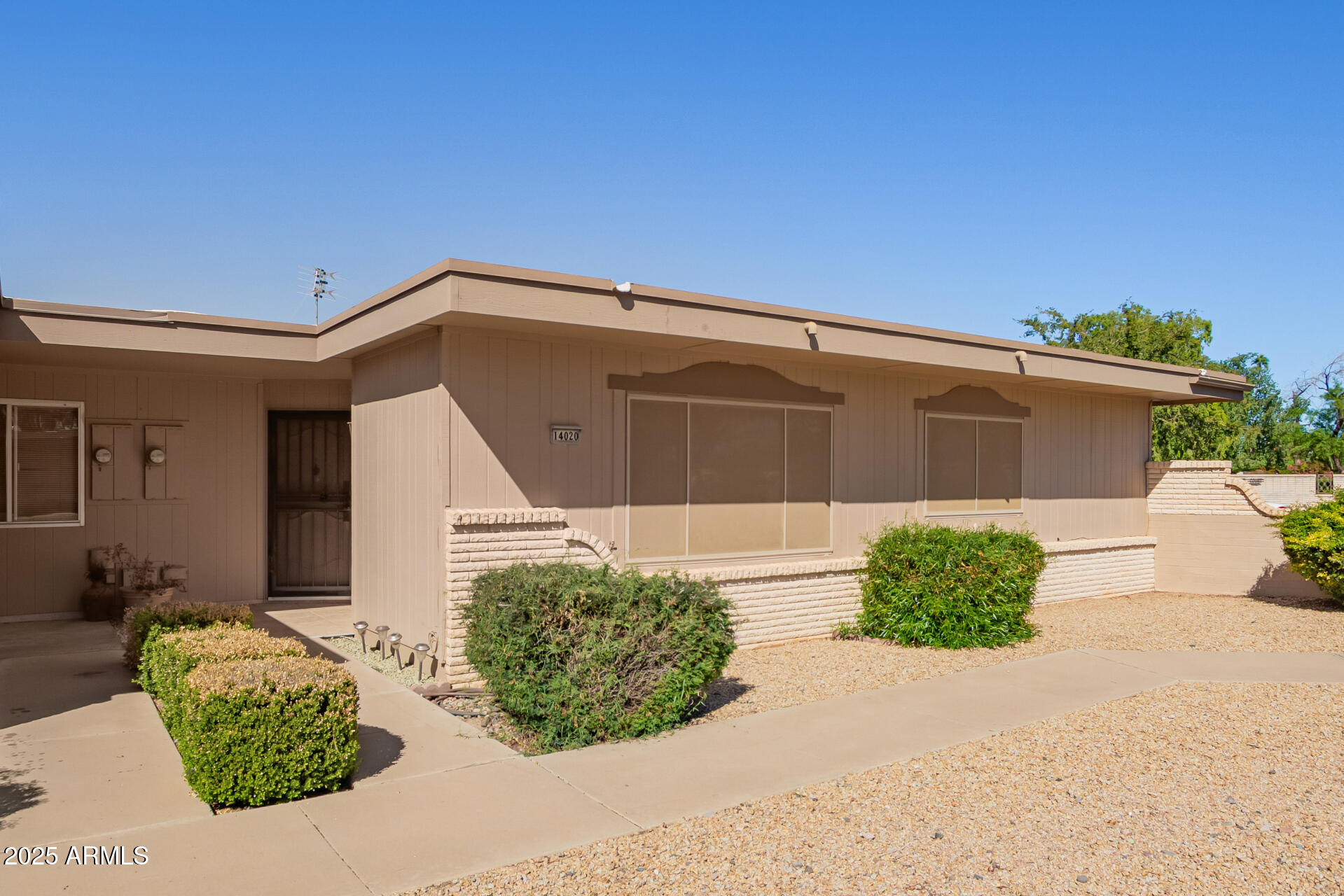 14020 N PALM RIDGE Drive W