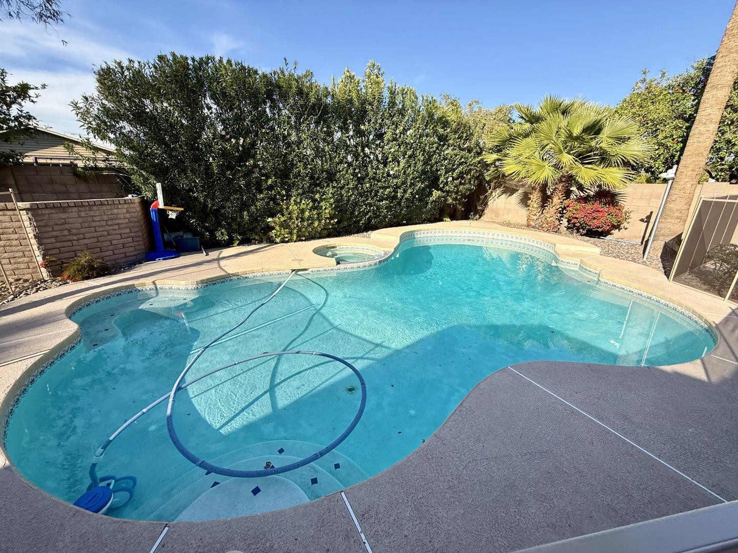 4616 E Pershing Avenue