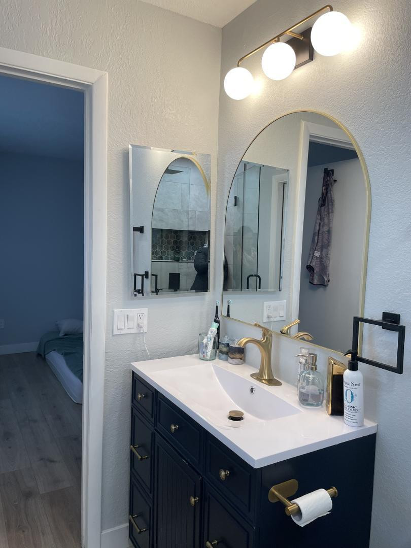 4616 E Pershing Avenue